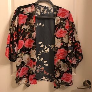 Floral shall/cardigan